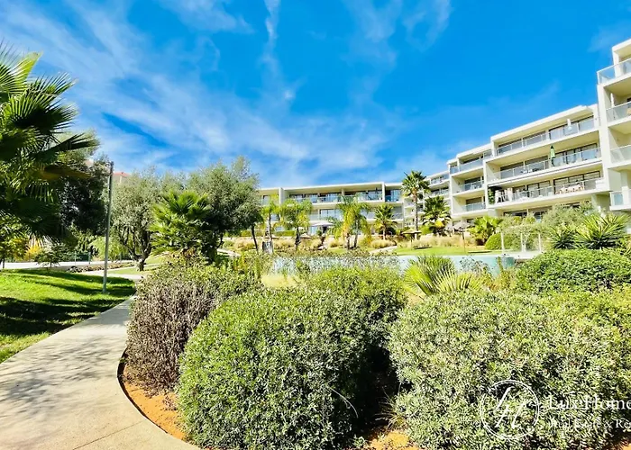 Aljamila - Luxurious - Pool - Garden Apartment *